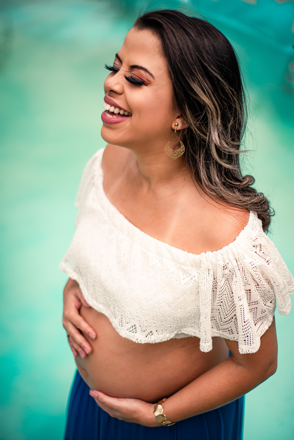 Ensaio gestante em Nova Friburgo, foto da mãe sorrindo