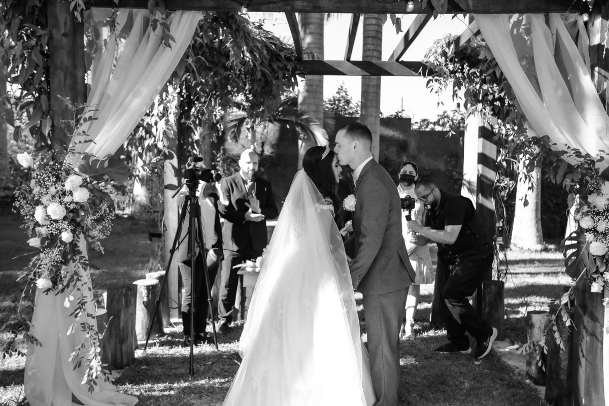 decoração, noiva, vetido, paulo cravitto, fotografo de casamento, fotografo em sorocaba, noiva, making of noiva, making of noivo, casamento  no campo, casamento ao ar livre, 