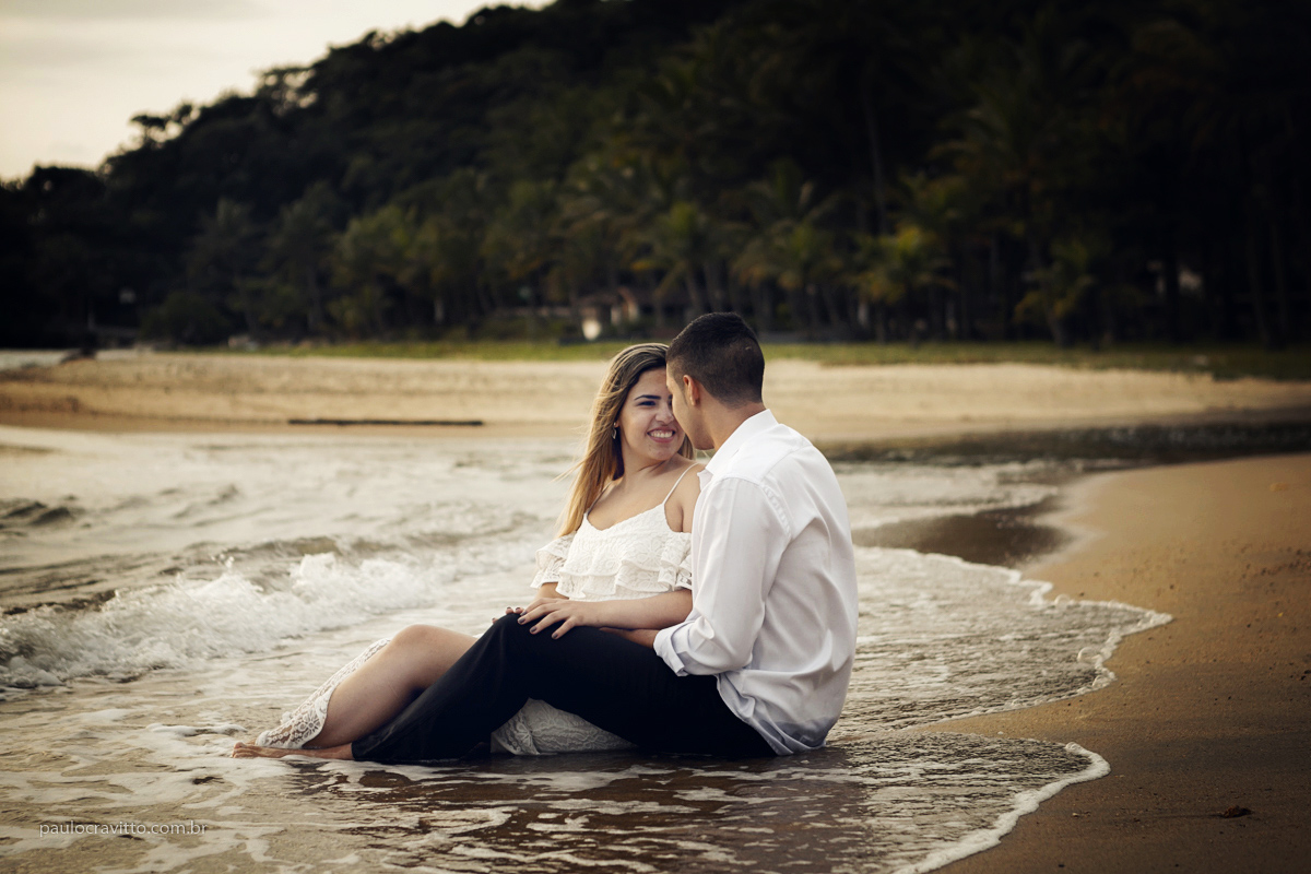 ensaio na praia, ilha bela, sao sebastião, ensaio casal, pre wedding, fotojornalismo, paulo cravitto, fotografia na praia,