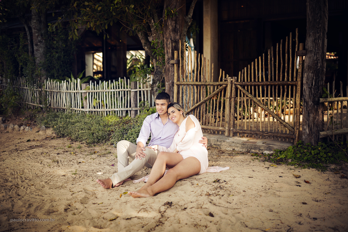 ensaio na praia, ilha bela, sao sebastião, ensaio casal, pre wedding, fotojornalismo, paulo cravitto, fotografia na praia,