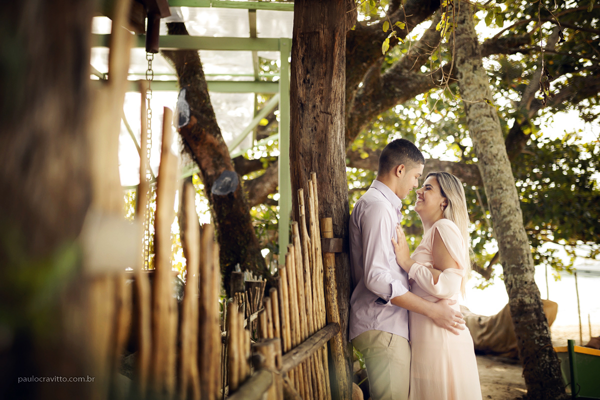 ensaio na praia, ilha bela, sao sebastião, ensaio casal, pre wedding, fotojornalismo, paulo cravitto, fotografia na praia,