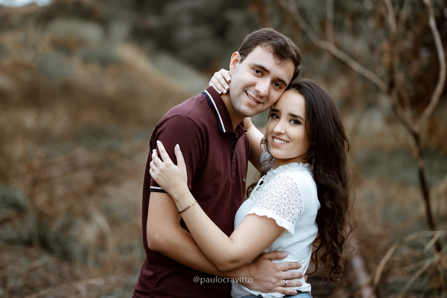 ensaio pre casamento; sao roque, pre wedding; noivos; paulo cravitto; ensaio no interior;  ensaio no campo;  estação de trem. estação de sao roque; paulo cravitto fotografia