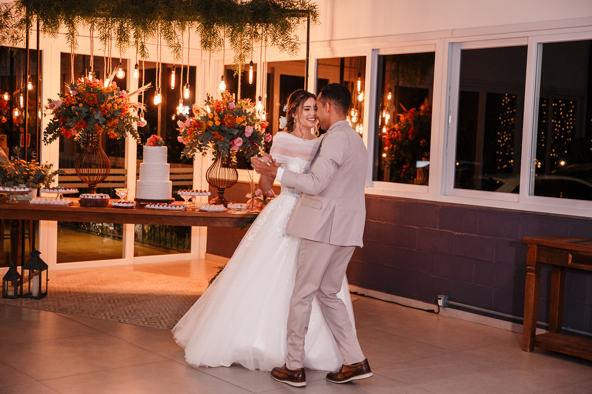 Valsa dos Noivos Casamento H Ville Sapiranga RS