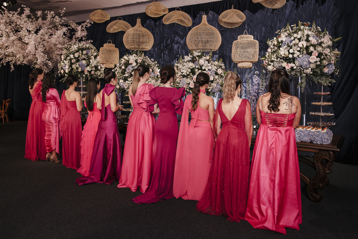 First Look Noiva com as madrinhas