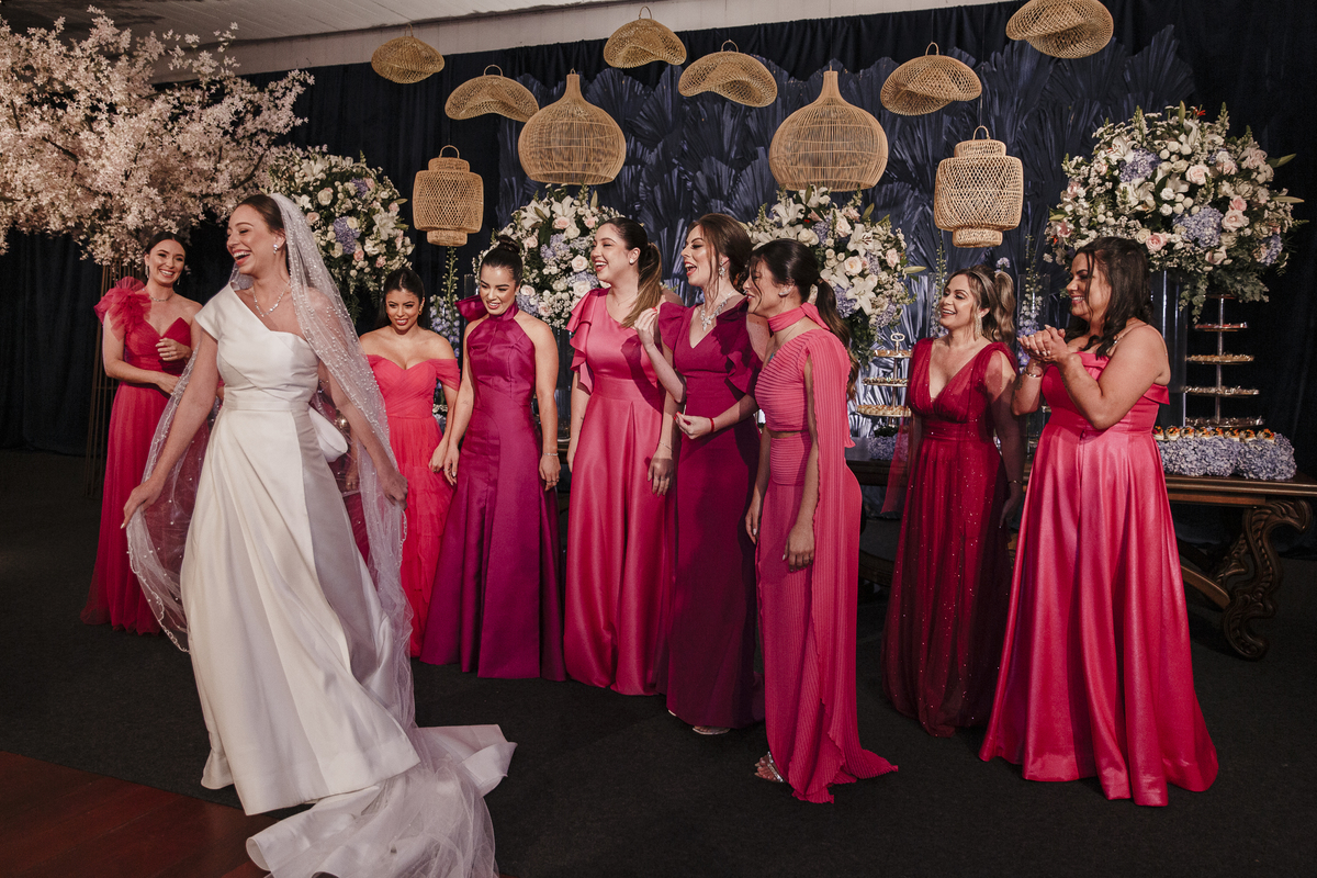 First Look Noiva com as madrinhas