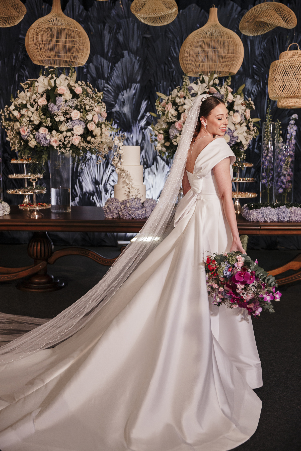 Noiva e decoração do casamento