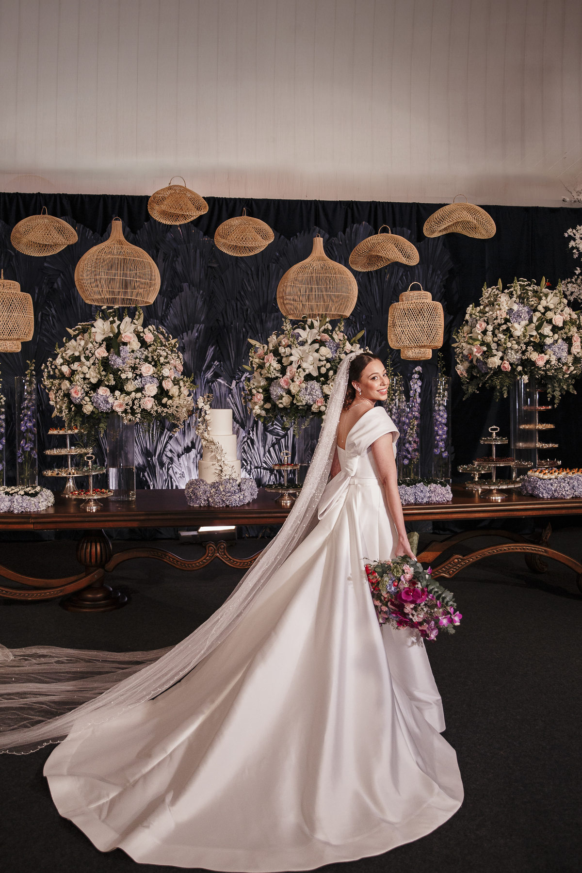 Noiva e decoração do casamento