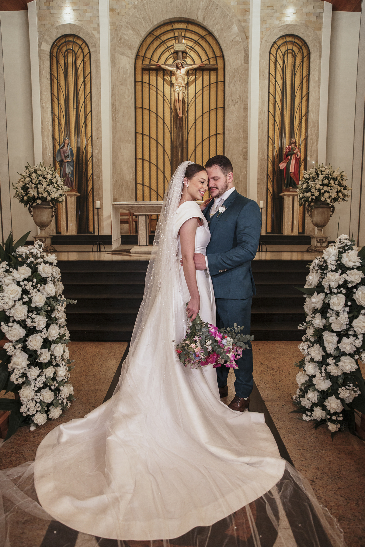 Sessão pós Cerimônia de Casamento Igreja Sagrada Família 