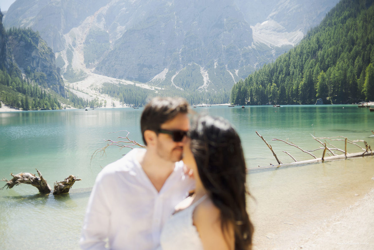 photoshooting photographer italian dolomites lake braies Pragser Wildsee  Lago Prags