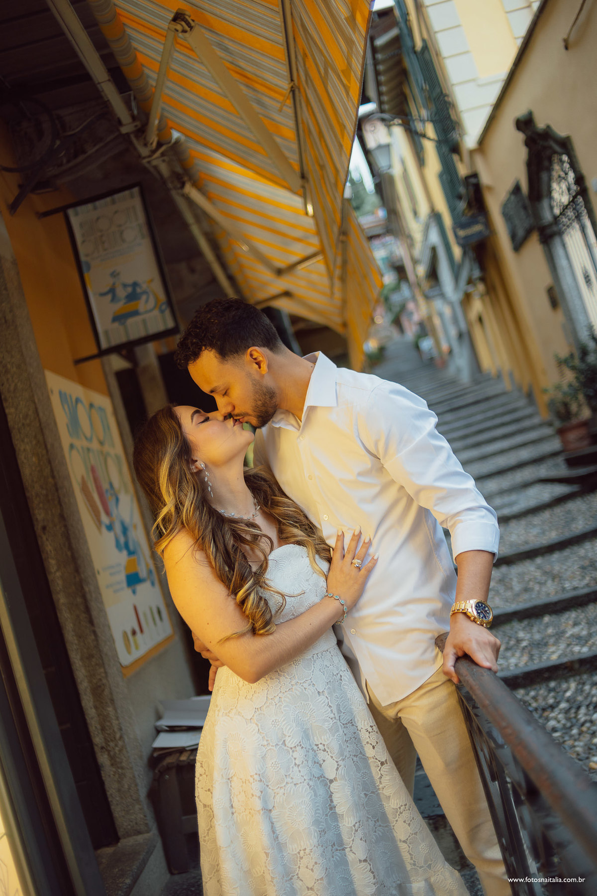 ensaio fotografico romantico em bellagio lago di como casal fotógrafo