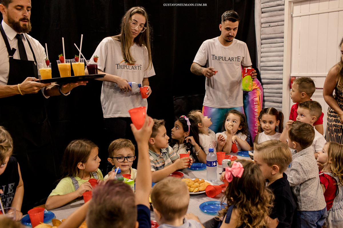 festa-infantill-aabb-guaporé