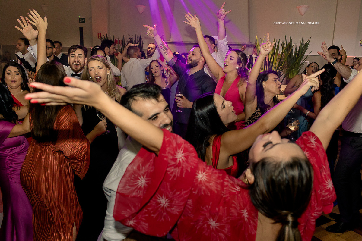casamento-pâmella-e-alexandre-associação-leopoldina-juvenil-porto-alegre-rs-gustavo-neumann-fotografia