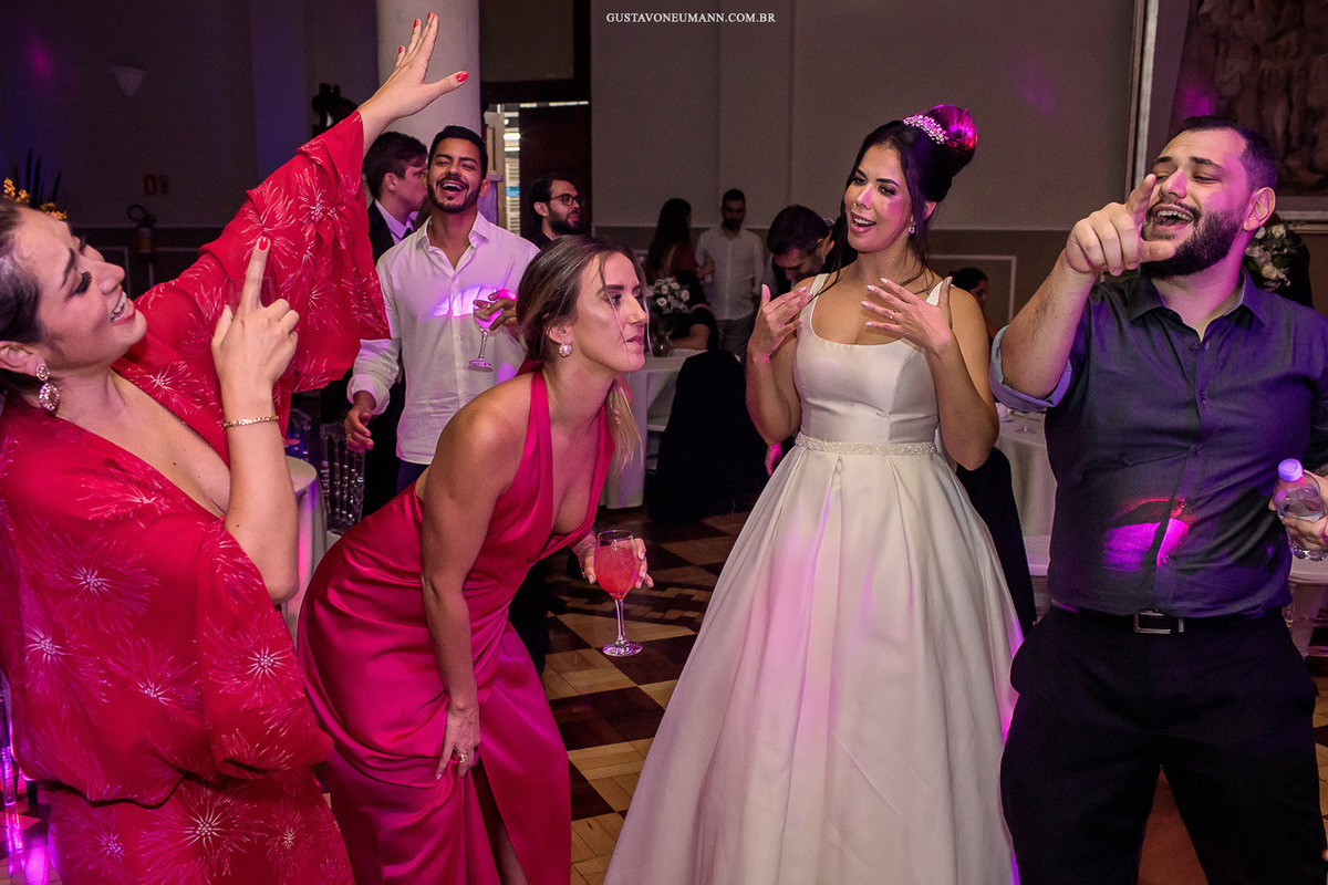 casamento-pâmella-e-alexandre-associação-leopoldina-juvenil-porto-alegre-rs-gustavo-neumann-fotografia