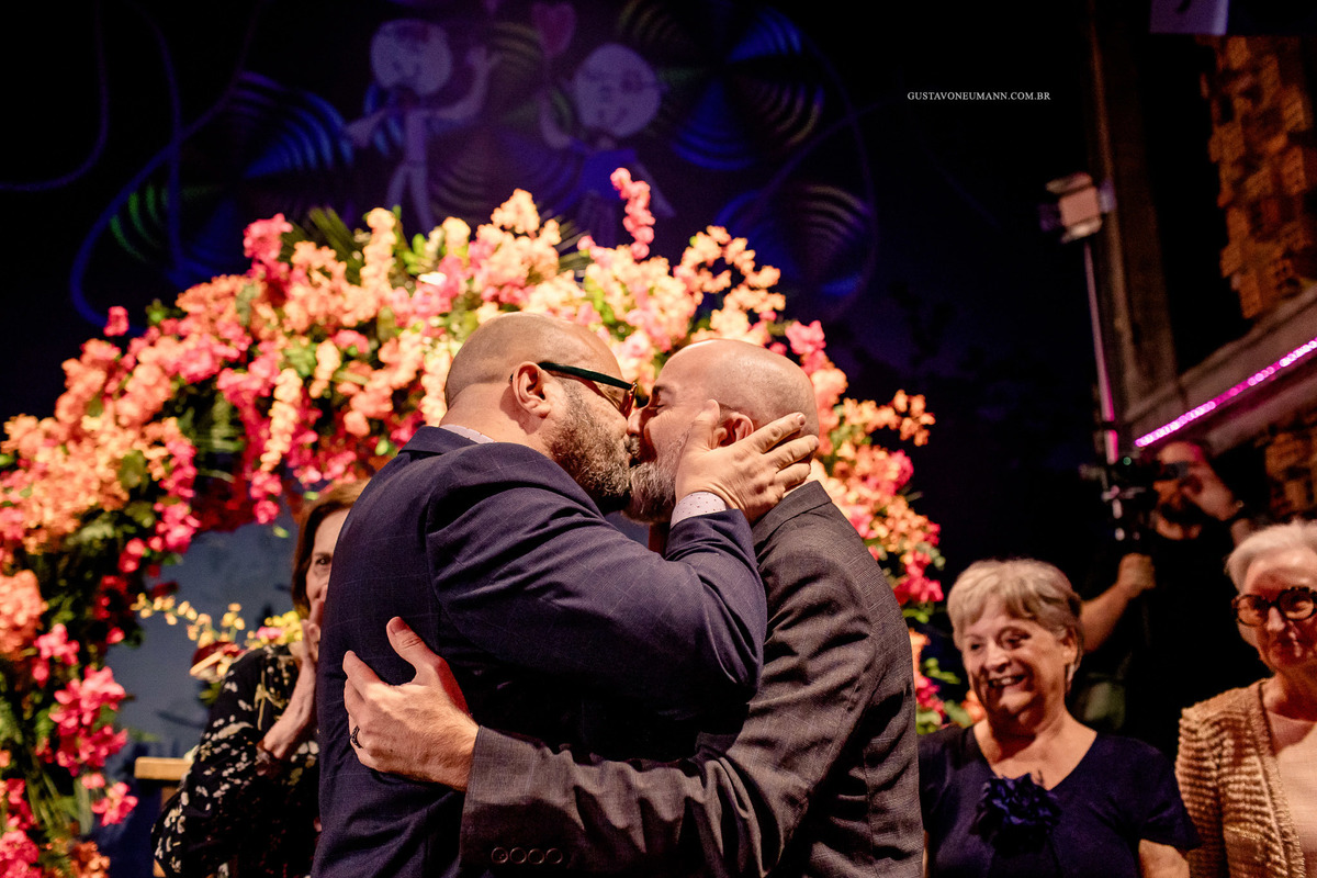 casamento-gay-vitor-e-rafa-bar-ocidente-porto-alegre-rs