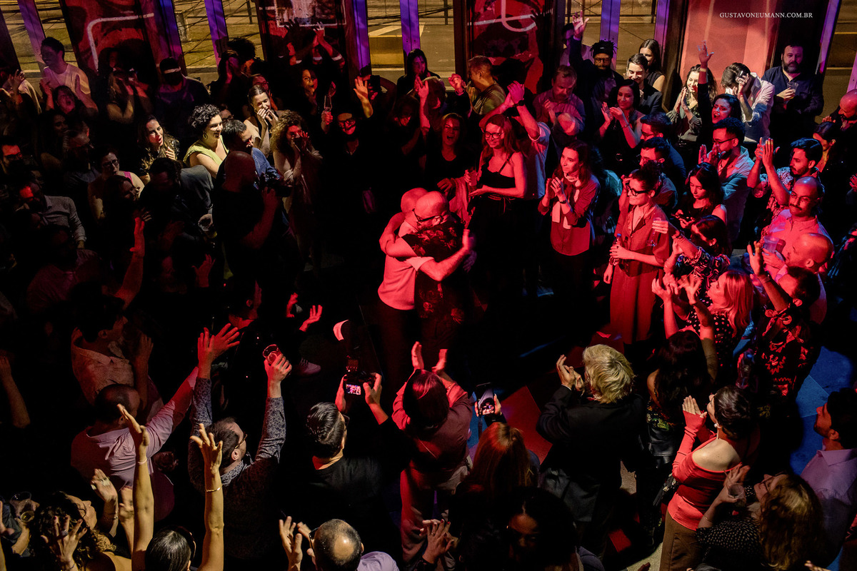 casamento-gay-vitor-e-rafa-bar-ocidente-porto-alegre-rs