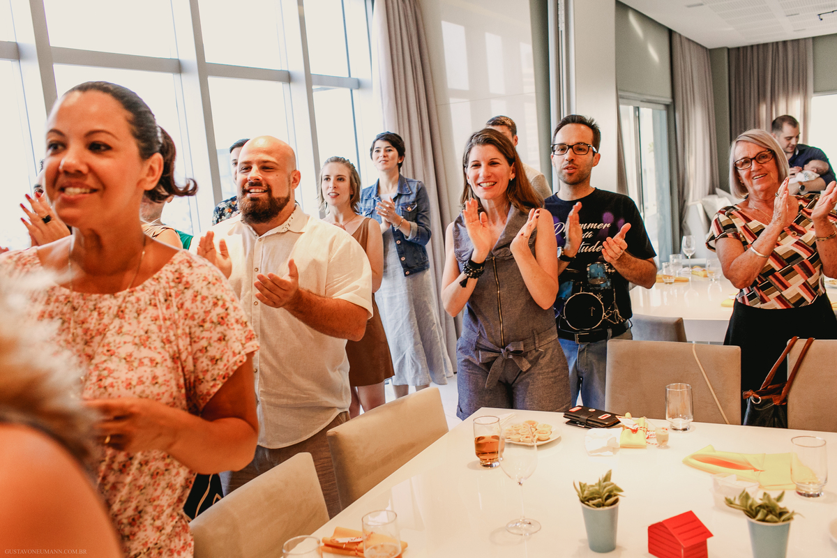 Cantando parabéns no aniversario do Kalil em Porto Alegre.