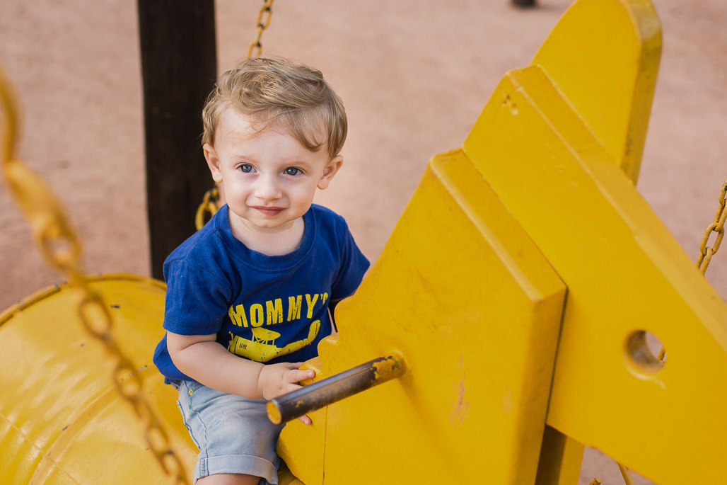 Geison Erdmann fotografia smash the cake fotografia de casamento fotógrafo bar mitzvah bat mitzvah fotos ao ar livre luz natural criança brinquedo