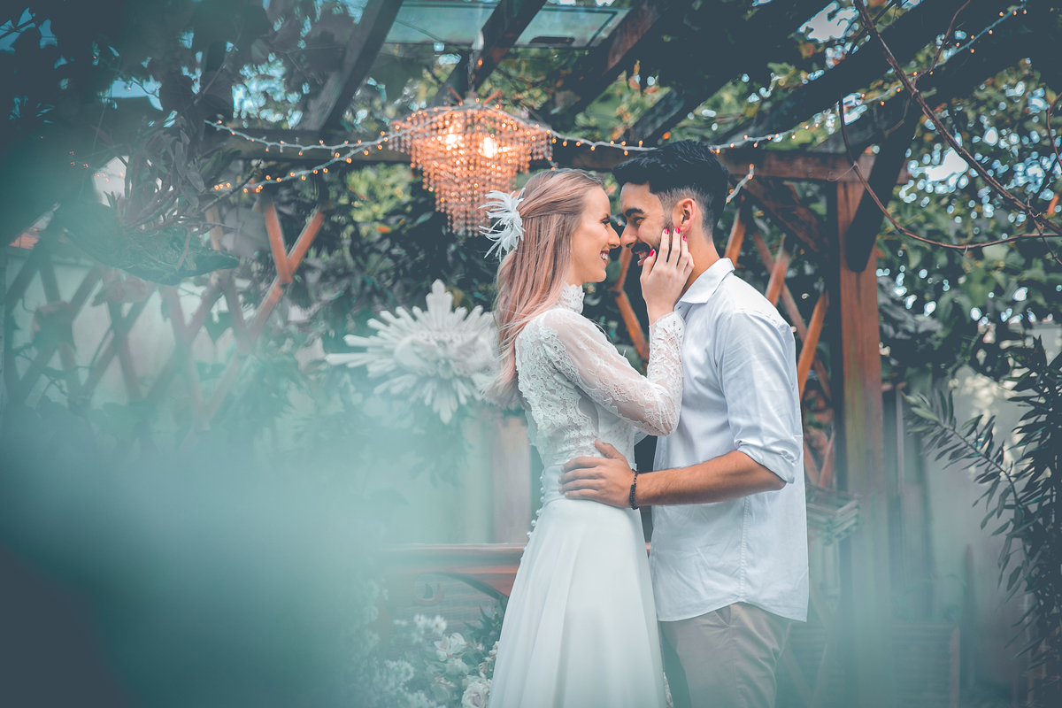 Amor entre os noivos após a celebração. 