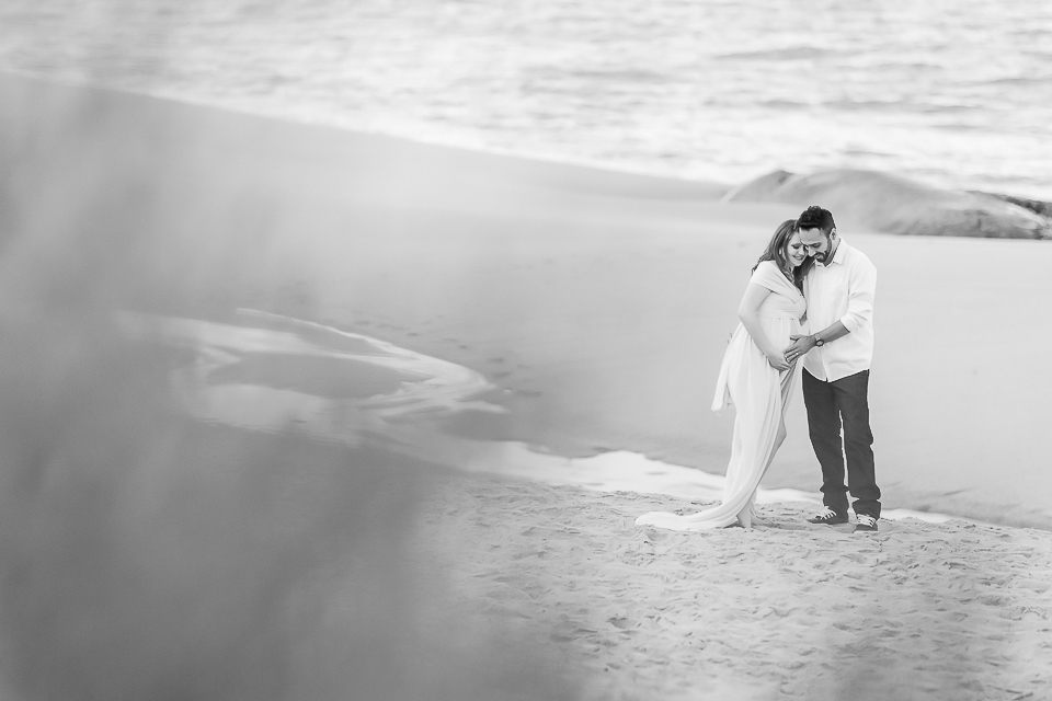 Sessão Gestante na praia de Taquaras, Camboriú