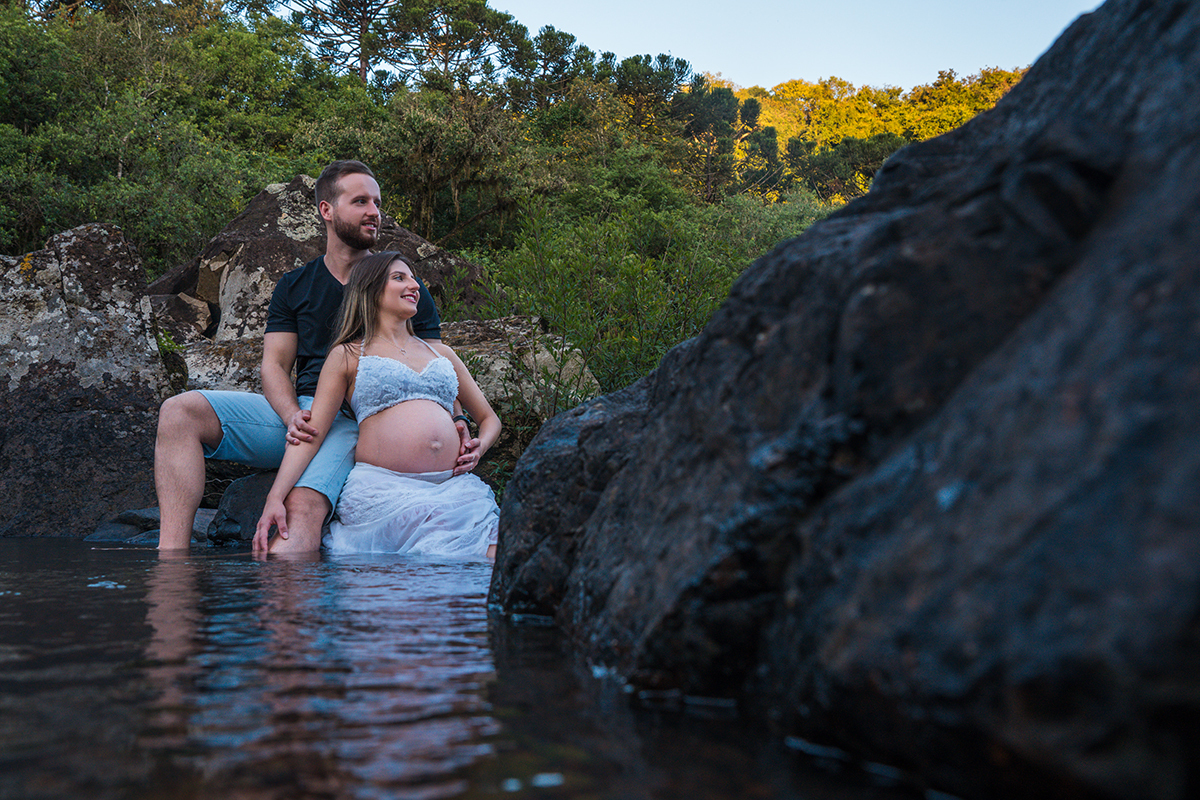 Gestante Gabriele fotos no rio Campos Novos -SC