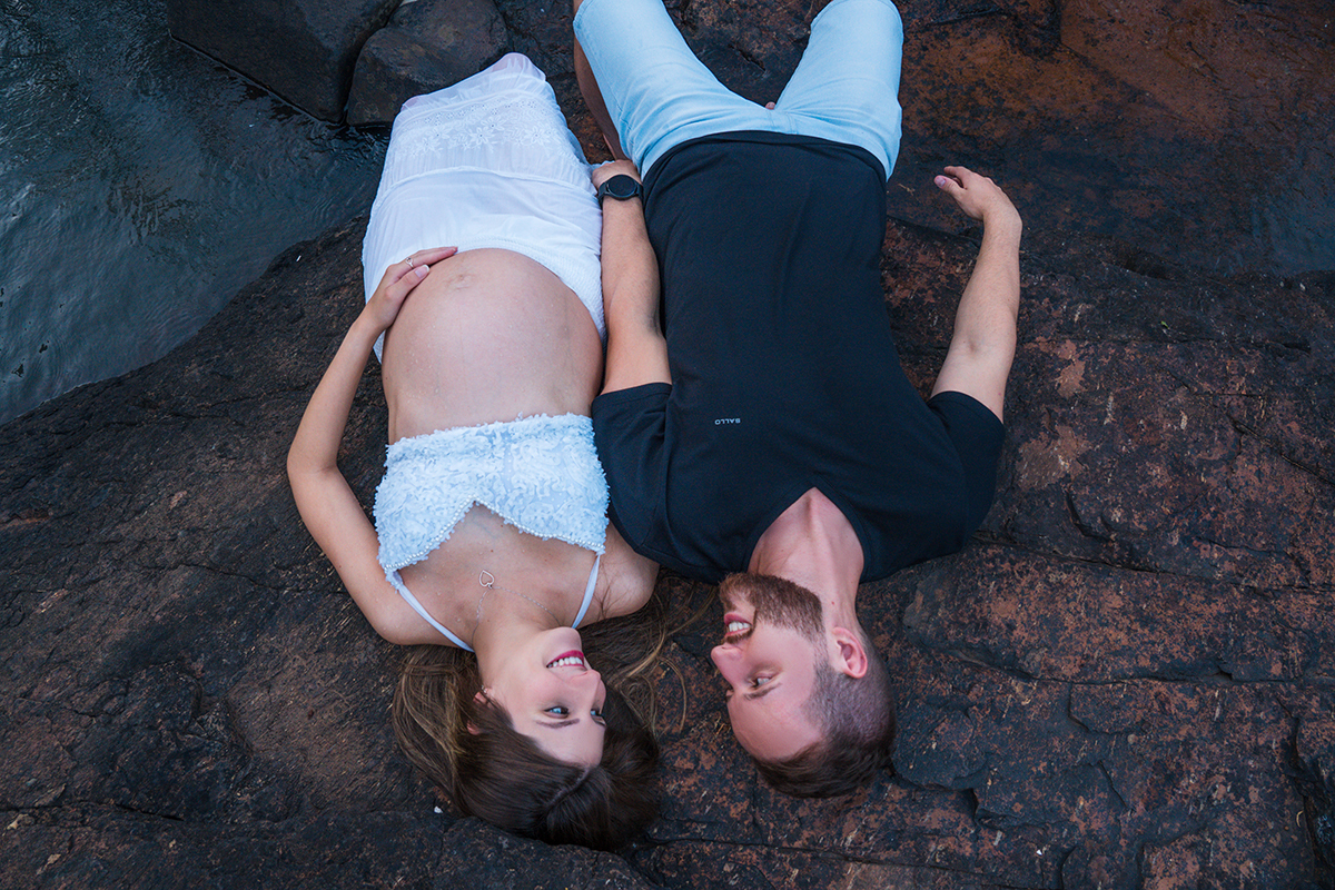 Gestante Gabriele fotos no rio Campos Novos -SC