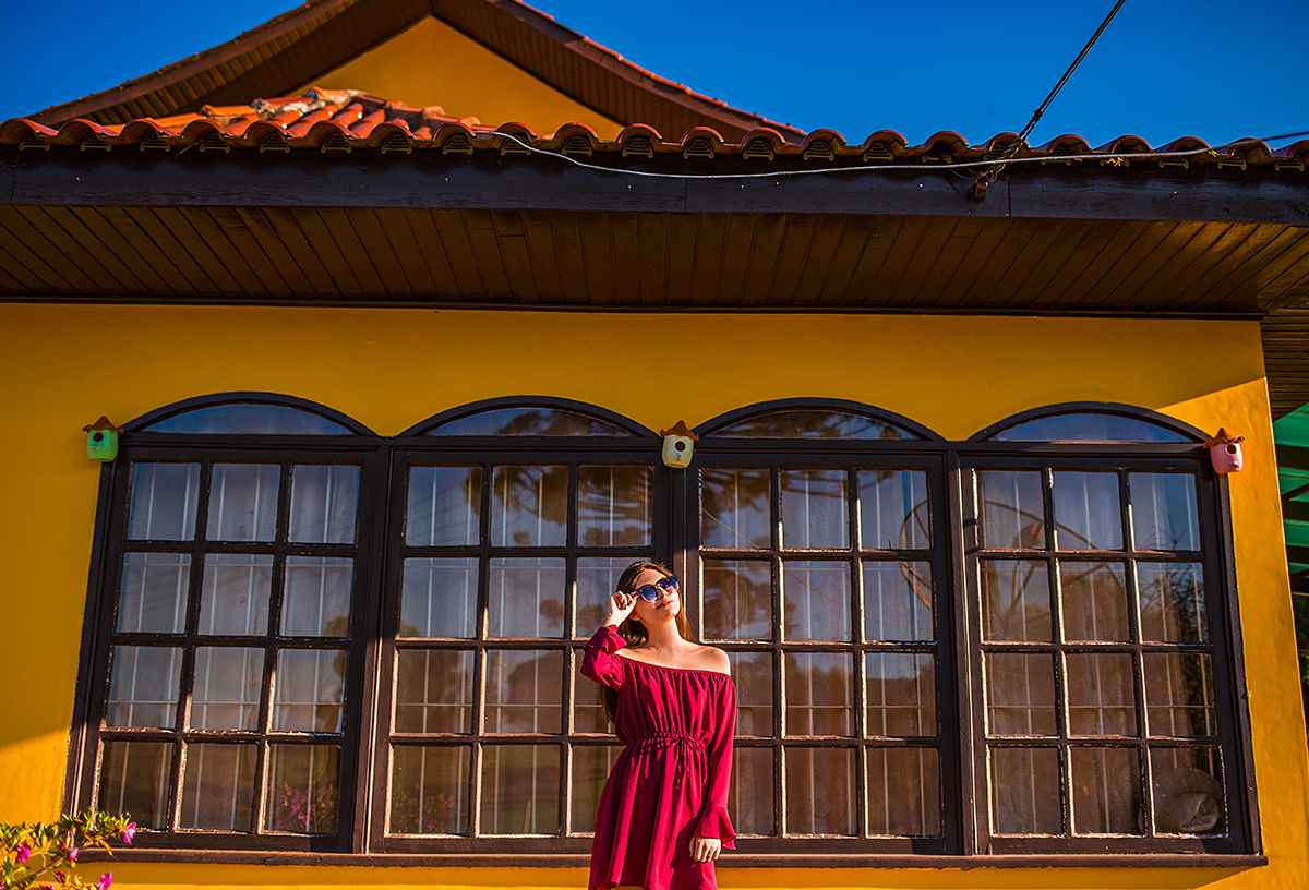 Sessão externa 15 anos Kauani na casa amerela