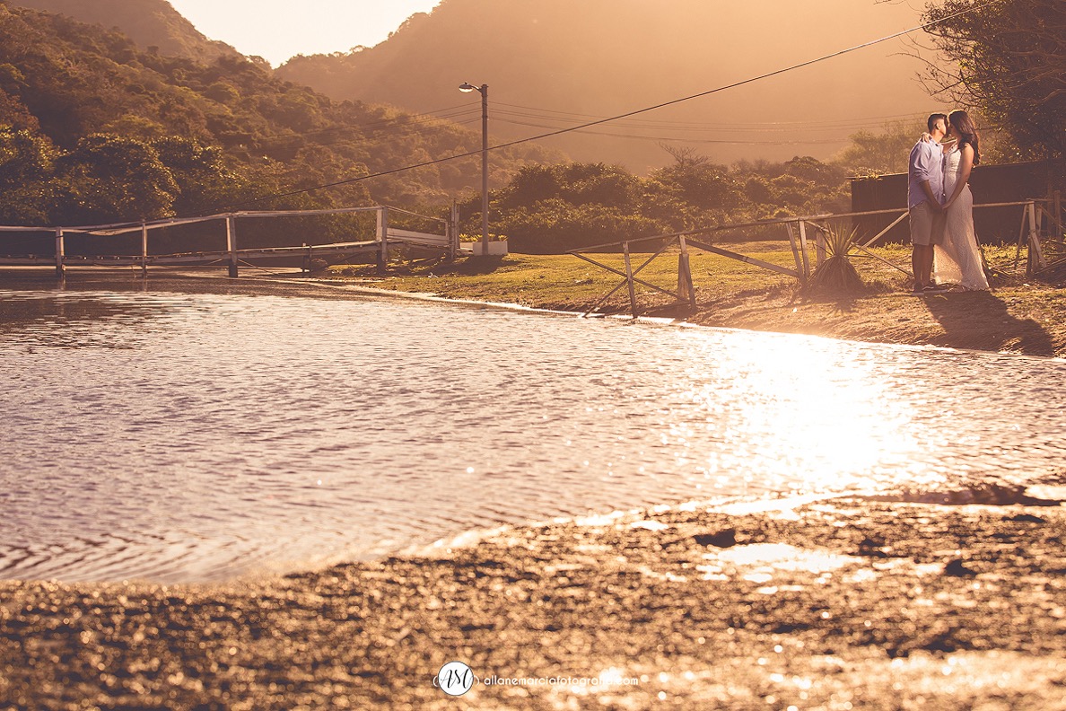 noivos no por do sol