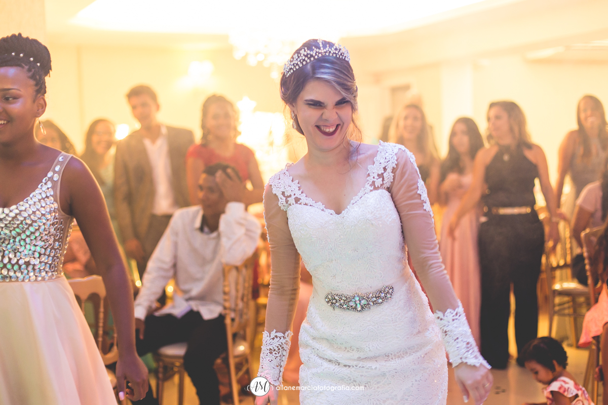 noiva na pista de dança