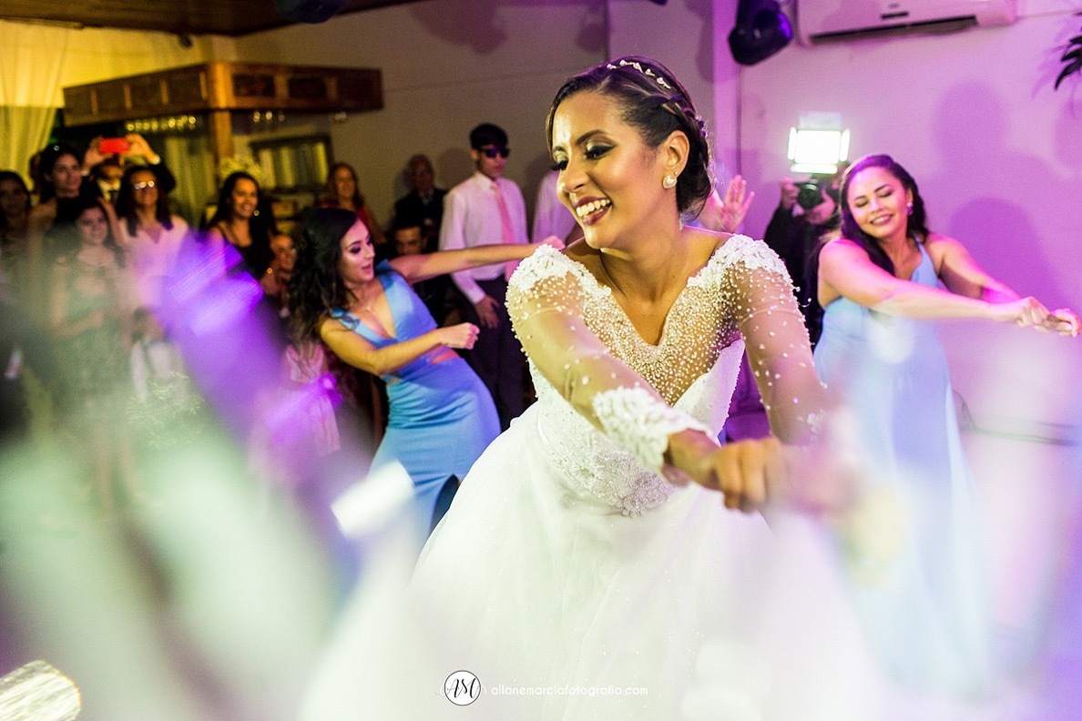 noiva dançando