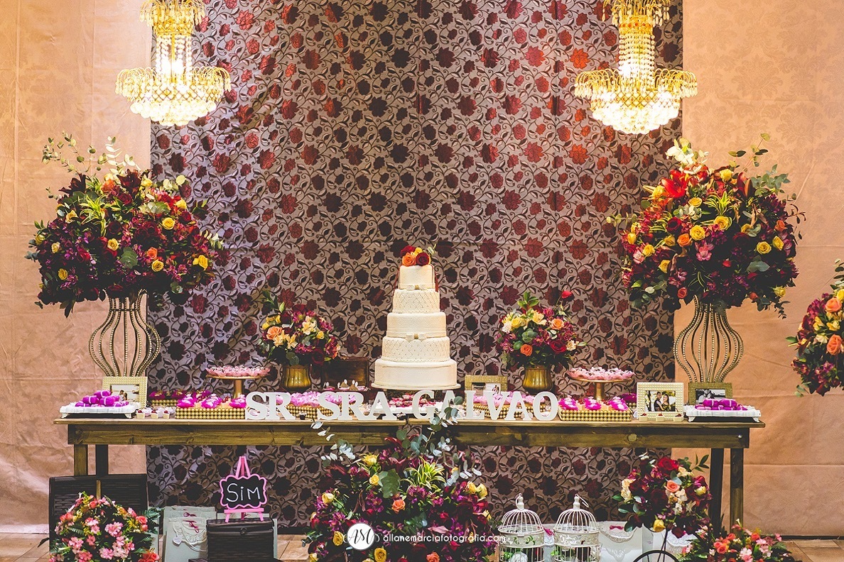 decoração para mesa principal de casamento