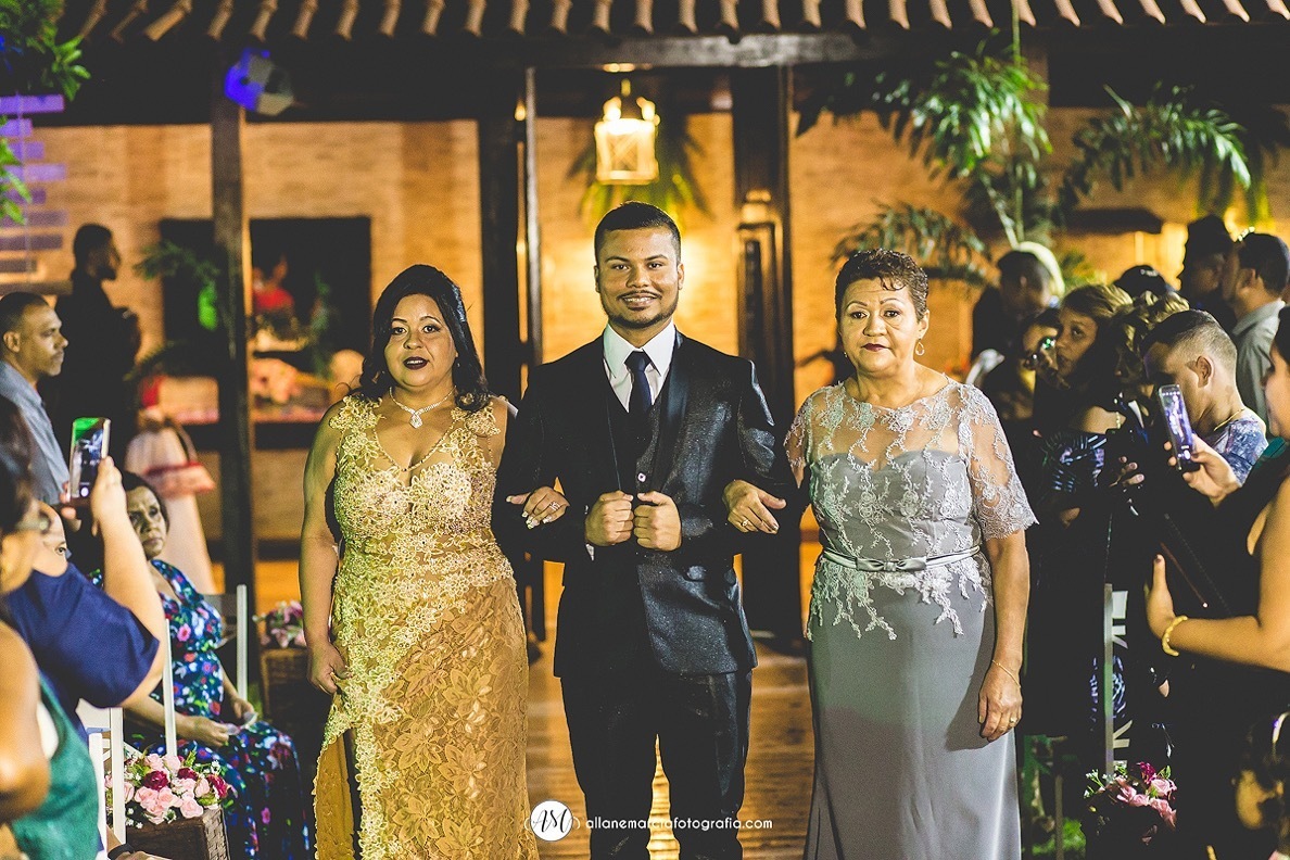 entrada do noivo em casamento