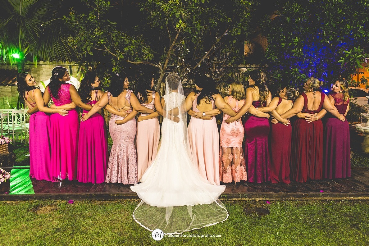vestido de noiva e madrinhas