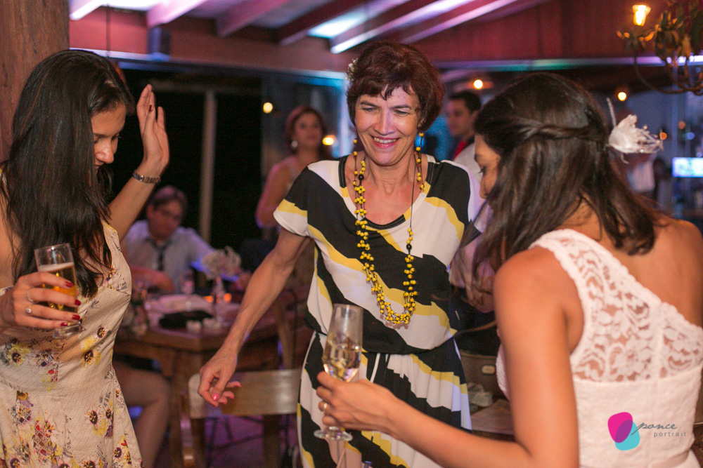 wedding, casamento, polones, wedding day, noiva, bride, couple, linda, felicidade, chapada dos guimaraes, casamento de dia, por do sol, festa, animacao, familia, noivo