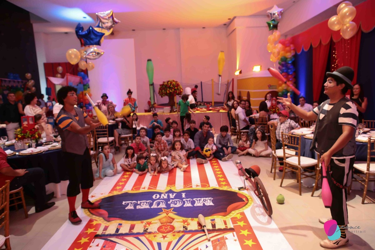 festa infantil, decoracao infantil, tema circo, circo, mercearia kids, ponce fotografia, fotografia de criancas, fotografia de festas, felipe ponce, nathalia ponce, festa de 1 ano