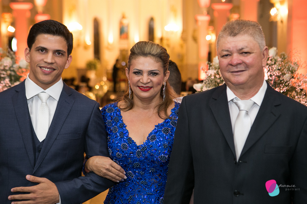 vestido de noiva, bride, noivas, casamento, make off, wedding day, wedding, casamento, case, noiva, noivo, madrinhas, padrinhos, maquiagem, lauda hair, maison sposare, mae de noivo, vestido de festa, vestido de noiva, vestido de madrinhas,