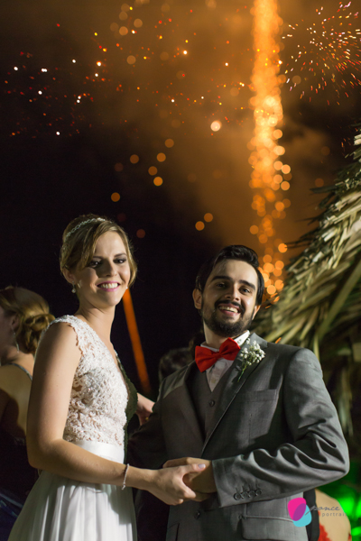 making of, noiva, bride, casamento, ariquemes, ro, brasil, wedding, casamentos, casamento de dia, casamento, noivo, gravata borboleta, gravata vermelha, fireworks, fogos de artificio em casamento,