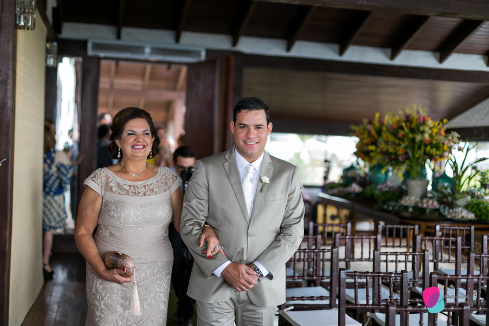 noiva, casamento, wedding, vestido de noiva, loira, carro de noiva, pai de noiva, bouquet, suculentas, atma, resort, chapada dos guimaraes, mato grosso, cuiaba, casamento na chapada, criancas, kids, noivo,