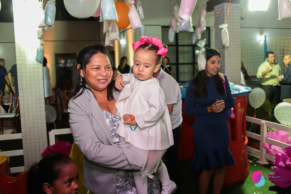 aniversario infantil, fotografia de aniversario, fotografia de festas infantis, festas, bday, birthday, decoracao, flores, decoracao de festas, ponce fotografia, ponce portrait, fotografo de aniversario, fotografos de cuiaba, fotografia cuiaba, fotografia