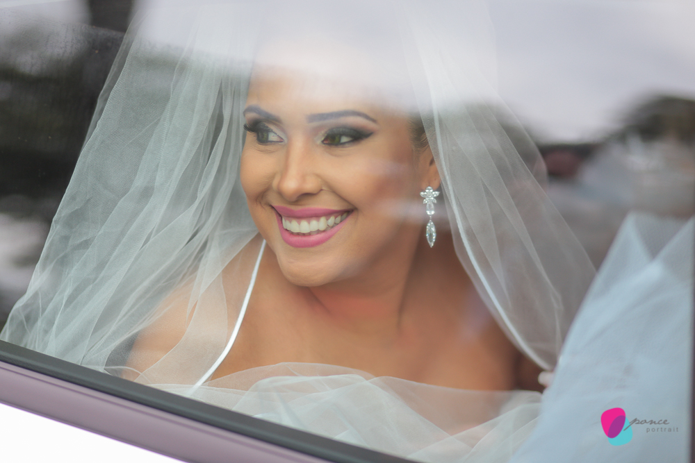 casamento, wedding, casamento na chapada, bistro da mata, fotografia de casamento, wedding day, noiva, vestido de noiva, rendas, detalhes, details, bride, smile, love, chapada, chapada dos guimaraes, mato grosso, case de dia, ponce fotografia, felipe ponc