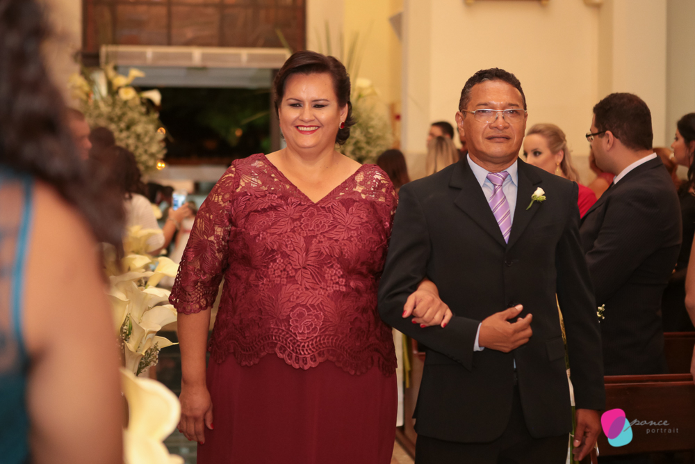 casamento, wedding day, wedding photo, photo wedding, fotografia de casamento, casamento em cuiaba, fotografos de cuiaba, fotografos de casamento, making off, salao, dia da noiva, bride, vestido de noiva, sapato de noiva, perfume de noiva, branco, white, 