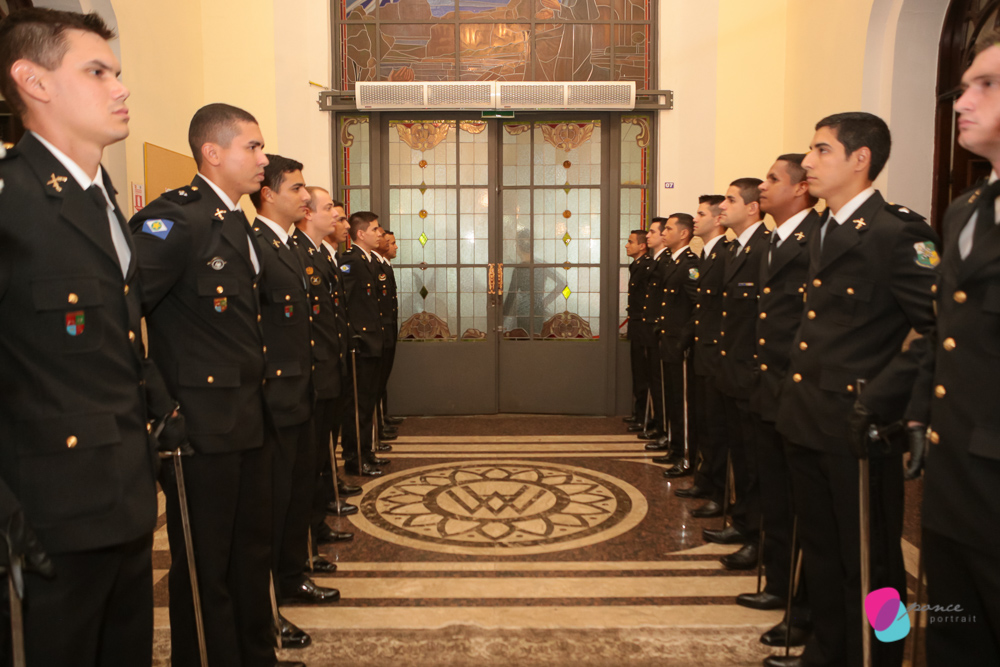 casamento, wedding day, wedding photo, photo wedding, fotografia de casamento, casamento em cuiaba, fotografos de cuiaba, fotografos de casamento, making off, salao, dia da noiva, bride, vestido de noiva, sapato de noiva, perfume de noiva, branco, white, 