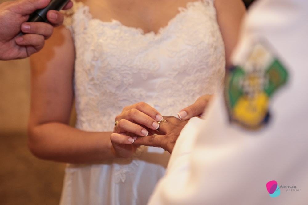 casamento, wedding day, wedding photo, photo wedding, fotografia de casamento, casamento em cuiaba, fotografos de cuiaba, fotografos de casamento, making off, salao, dia da noiva, bride, vestido de noiva, sapato de noiva, perfume de noiva, branco, white, 