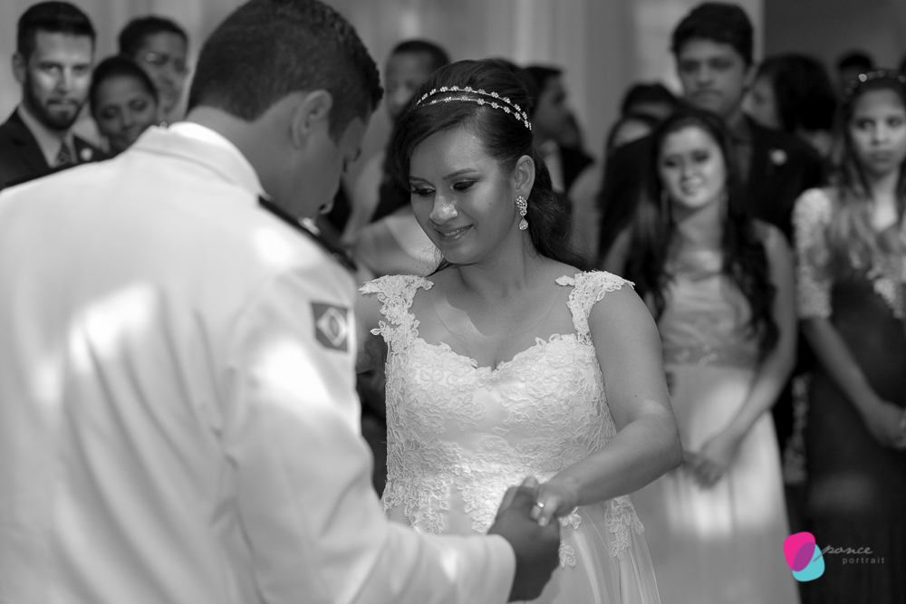 casamento, wedding day, wedding photo, photo wedding, fotografia de casamento, casamento em cuiaba, fotografos de cuiaba, fotografos de casamento, making off, salao, dia da noiva, bride, vestido de noiva, sapato de noiva, perfume de noiva, branco, white, 