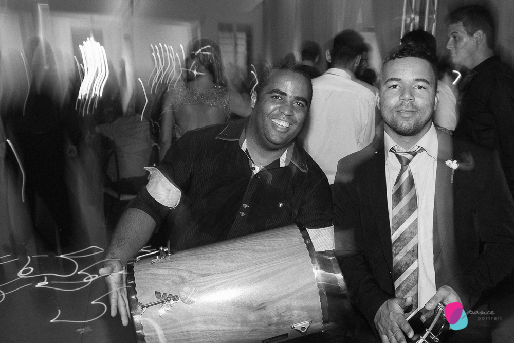 casamento, wedding day, wedding photo, photo wedding, fotografia de casamento, casamento em cuiaba, fotografos de cuiaba, fotografos de casamento, making off, salao, dia da noiva, bride, vestido de noiva, sapato de noiva, perfume de noiva, branco, white, 