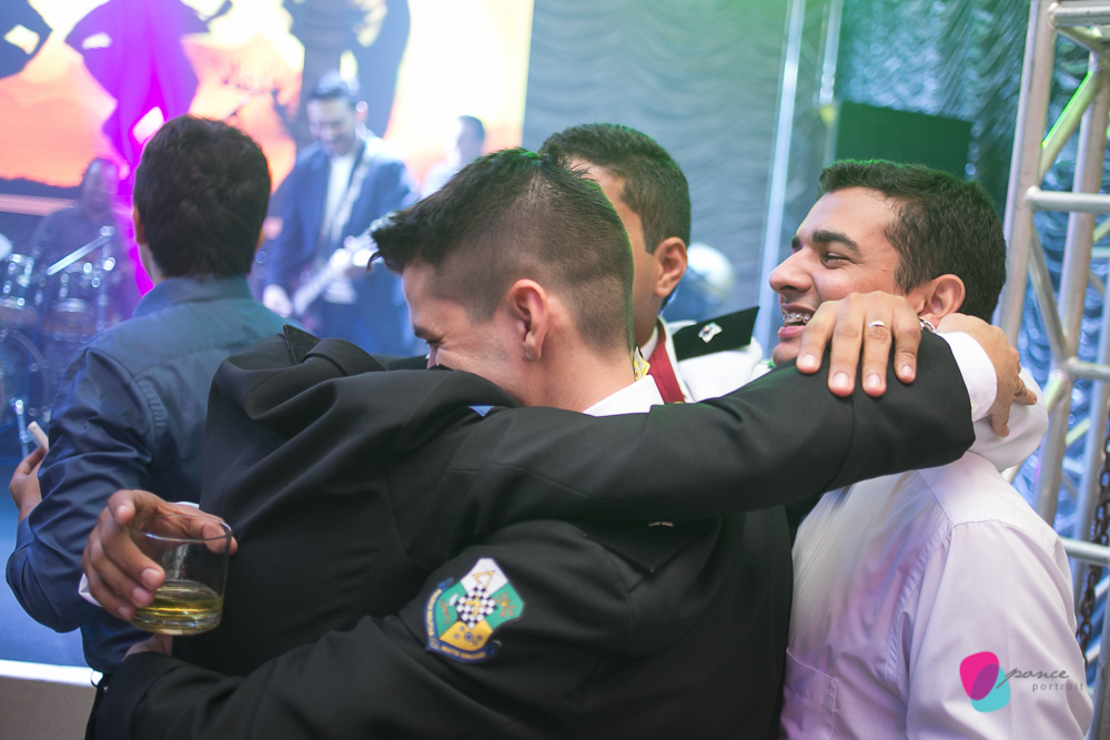 casamento, wedding day, wedding photo, photo wedding, fotografia de casamento, casamento em cuiaba, fotografos de cuiaba, fotografos de casamento, making off, salao, dia da noiva, bride, vestido de noiva, sapato de noiva, perfume de noiva, branco, white, 