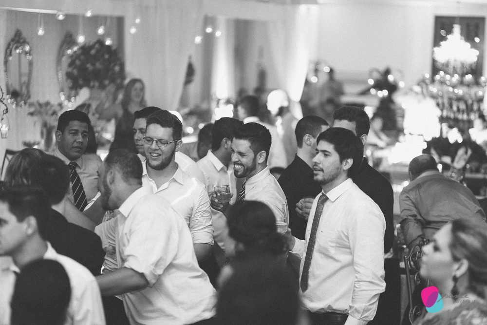 casamento, wedding day, wedding photo, photo wedding, fotografia de casamento, casamento em cuiaba, fotografos de cuiaba, fotografos de casamento, making off, salao, dia da noiva, bride, vestido de noiva, sapato de noiva, perfume de noiva, branco, white, 