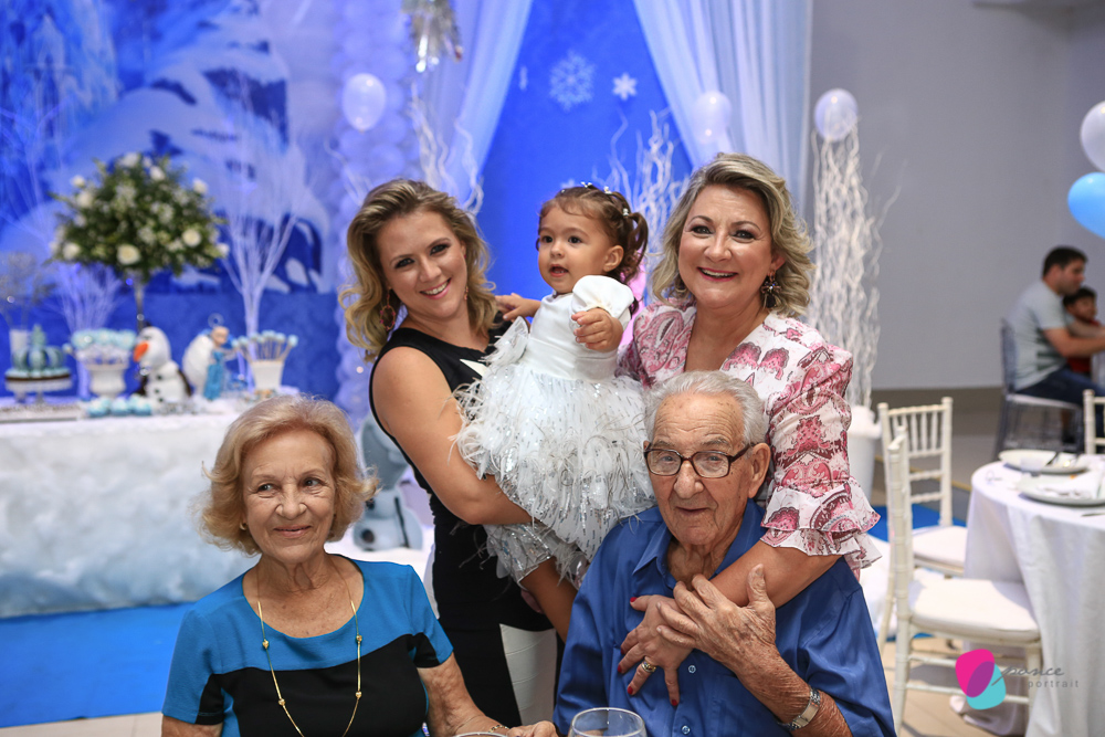 aniversario infantil, criancas, 2 anos, infantil, aniversario infantil, frozzen, cuiaba, fotografia cuiaba, mercearia kids, buffet leila, leila malouf, familia, photographer, fotografia de familia, retratos de familia, fotografia de festas, evento social,