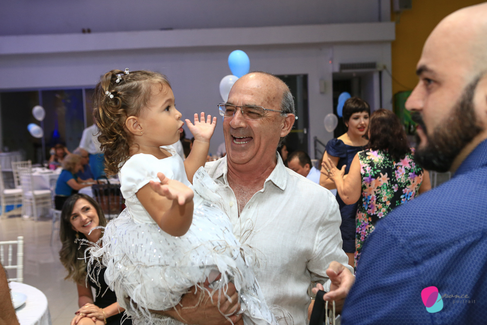 aniversario infantil, criancas, 2 anos, infantil, aniversario infantil, frozzen, cuiaba, fotografia cuiaba, mercearia kids, buffet leila, leila malouf, familia, photographer, fotografia de familia, retratos de familia, fotografia de festas, evento social,