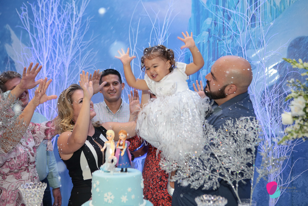 aniversario infantil, criancas, 2 anos, infantil, aniversario infantil, frozzen, cuiaba, fotografia cuiaba, mercearia kids, buffet leila, leila malouf, familia, photographer, fotografia de familia, retratos de familia, fotografia de festas, evento social,