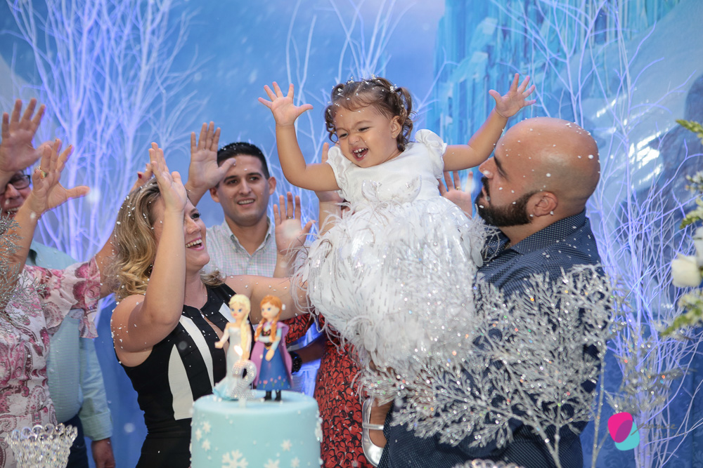 aniversario infantil, criancas, 2 anos, infantil, aniversario infantil, frozzen, cuiaba, fotografia cuiaba, mercearia kids, buffet leila, leila malouf, familia, photographer, fotografia de familia, retratos de familia, fotografia de festas, evento social,